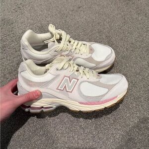 Women’s New Balance 2002R